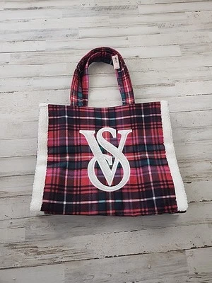 BOLSO DE PLAYA VICTORIAS SECRET A CUADROS FIN DE SEMANA POLAR RIBETE VS MONOGRAMA NUEVO Foto 1 de 4