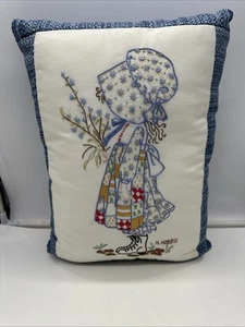 Vintage 1974 Holly Hobbie Stickerei Kissen 17” x 13” - Bild 1 von 6