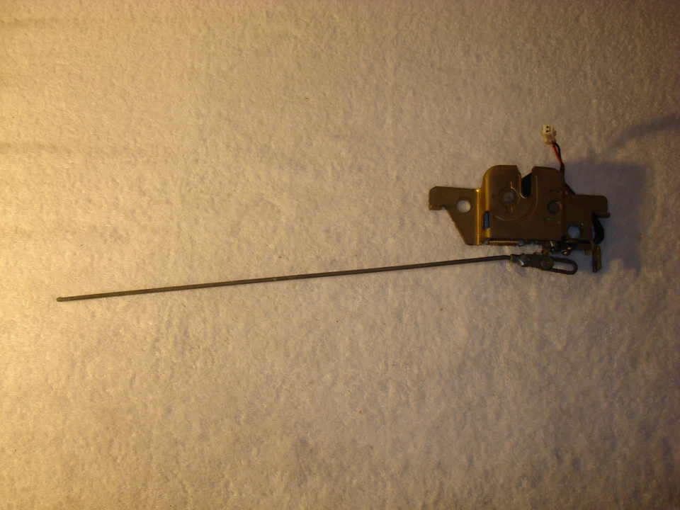 93-97 Ford Probe GT,SE,GTS, pestillo hatchback Foto 1 de 1