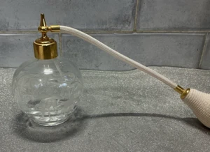 Botella de perfume atomizador vintage de vidrio corte tocador con soplo - Imagen 1 de 4