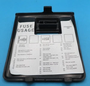 94-98 OLDSMOBILE REGENCY BLACK FUSE COVER /W Removal Tool OEM FACTORY USED - Picture 1 of 5