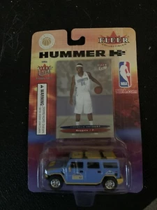2004 Carmelo Anthony Hummer H2 with Fleer Ultra Rookie Card Nuggets - Bild 1 von 3