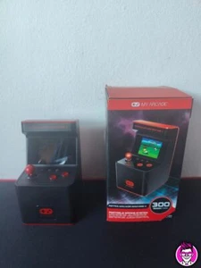Retro Arcade Machine X 300 - Sistema di gioco portatile con 300 giochi Dreamgear - Foto 1 di 6