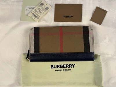 PORTAFOGLIO CONTINENTALE BURBERRY BLU PELLE BORDO ICONA CHECK TELA ZIP INTORNO $630 - Immagine 1 di 4