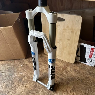 2015 FOX Evolution 32 Float 27.5 - 110 mtb Suspension Fork - white  - Image 1 of 4