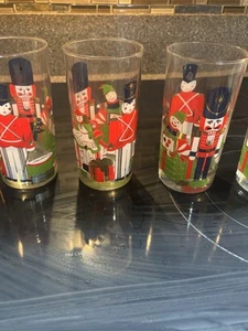 Vintage Culver Nutcracker Toy Soldiers Christmas Glasses Set Of 7 - Picture 1 of 8