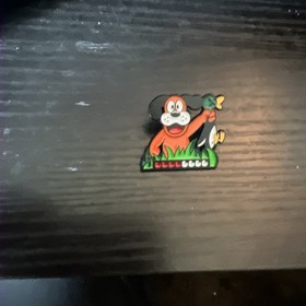 Duck Hunt NES Pin