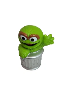 2013 Sesame Street Workshop Oscar the Grouch Figure Plastic Figure READ - Picture 1 of 8