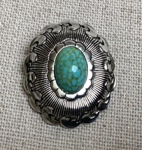 Clip de bufanda vintage de piedra turquesa sintética tono plata ornamentado de Alemania Occidental - Imagen 1 de 4