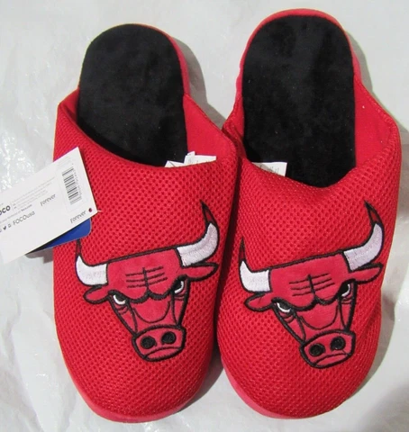 NBA Chicago Bulls Logo on Mesh Slide Slippers Dot Sole Size S by FOCO Cover
