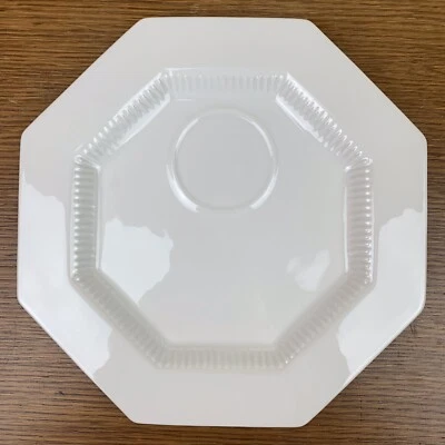 Independence Ironstone Castleton 中国日本八边形小吃盘 - 7 件可用 — 第 1/4 张图片