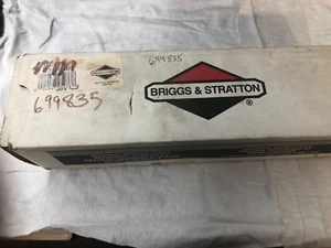 Briggs and Stratton 699835 Crankshaft - Old stock - Open box - Picture 1 of 2