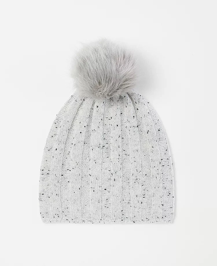NUEVO CON ETIQUETAS Ann Taylor 100% Cachemira Acanalado Pom Pom Gorro Gris Manchado VENTA AL POR MENOR $90 Foto 1 de 1