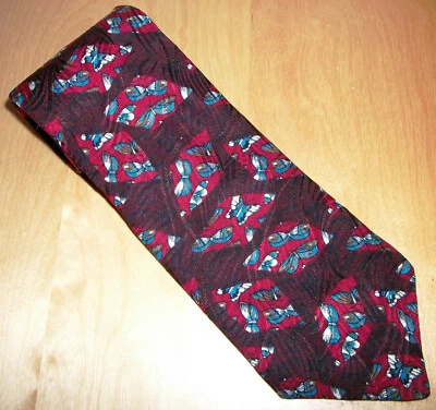 Corbata para hombre Guy Laroche mariposas rojas y azules 54" de largo x 3,75" de ancho (D697) Foto 1 de 4