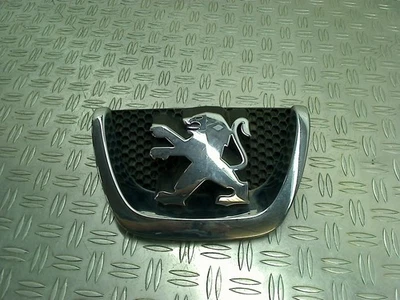 EMBLEM Peugeot 206+ (2L/M) Hatchback 1.4 HDi (DV4C(8HR)) 2010 96864156 - Bild 1 von 3