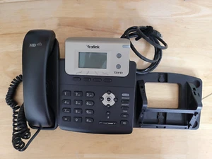 Yealink SIP-T21P E2 Business Dual-line Entry Level IP Phone w/stand & corded - Picture 1 of 4