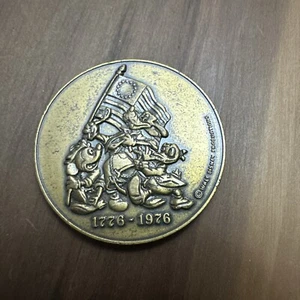 Disneyland Medallion - America On Parade 1976 Bicentennial Coin - Picture 1 of 4