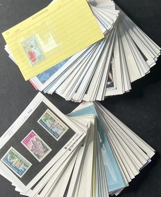 Colección de estampillas de Madagascar y Malgaches tarjetas de distribuidor $355 CV como nuevas y usadas ZAYIX Foto 1 de 4