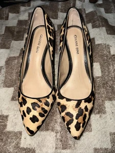 Zapatos de piel GIANNI BINI para mujer 6M Treasa estampado de leopardo tacones zapatos de salón puma nuevos sin etiquetas - Imagen 1 de 9