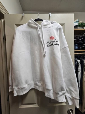 Sudadera con Capucha Diet Coke XL Blanca "Necesito una Coca-Cola Diet" Agotada Edición Limitada Foto 1 de 3