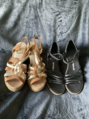 Lote de 2 tacones de cuña Teva para mujer talla 5 Riviera con tiras Fugu 22,5 Foto 1 de 4