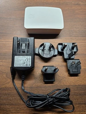 Raspberry Pi 3 Model B v1.2 + 32GB SD Card, Case & Universal Power Supply - Image 1 of 4