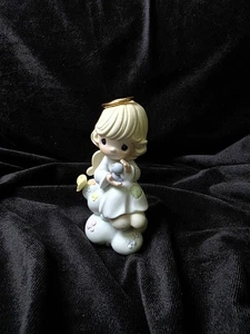 Precious Moments “A Loving Heart Is Forever” (Artículo #4004679) - Imagen 1 de 5