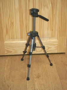 7DayShop Compact Camera Tripod - Picture 1 of 5