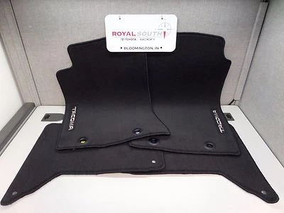 Alfombrillas de doble cabina originales OEM OE Toyota Tacoma 2012-2014 Foto 1 de 3