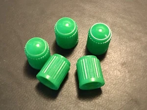20x Green Plastic Valve Stem Caps - Picture 1 of 2
