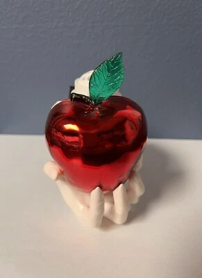 BATH & BODY WORKS Evil Poison Apple Witch Hand Nightlight Wallflower Plug In NEW - Image 1 of 4