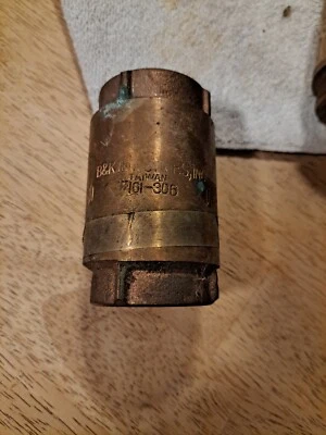 Brass 1 1/4" Inline Brass Check Valve  200 psi B&K Industries 101-306 - Image 1 of 4
