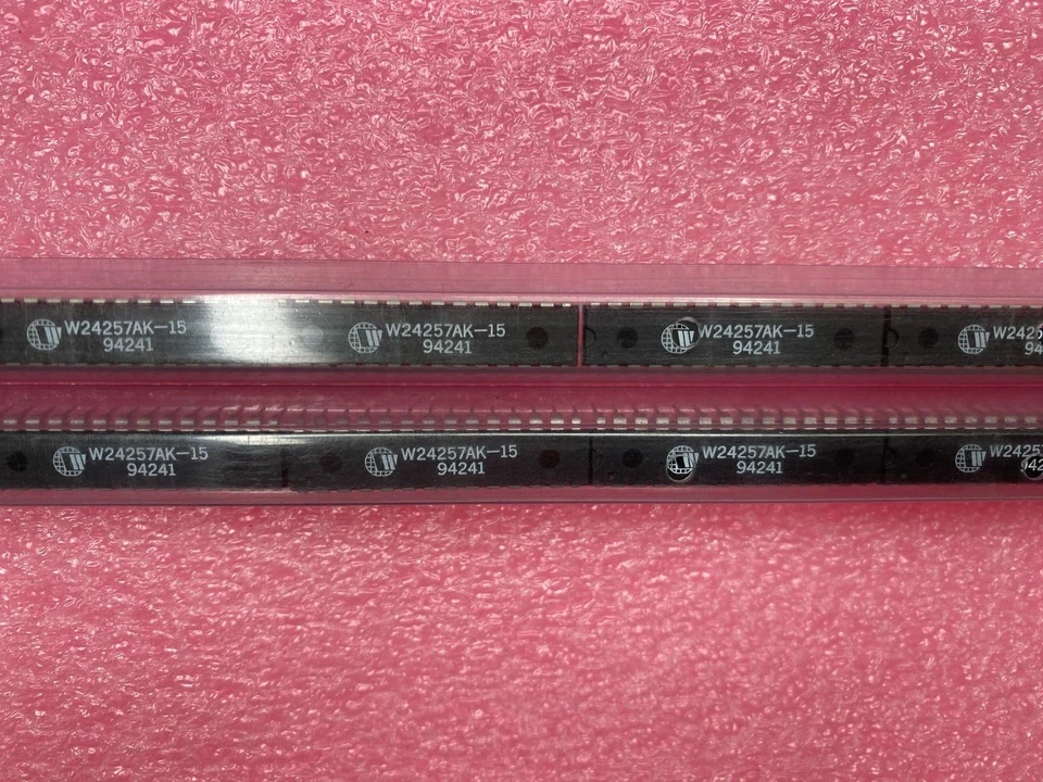 2pcs of New Vintage WINBOND 32x8-15 CACHE MEMORY DIP 28 pin W24257AK-15 - Image 1 of 1