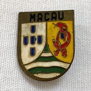 Vintage Overseas Colony of Portuguese Macau Pin badge - Picture 1 of 2