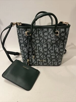 CALVIN KLEIN 2-en-1 Bandolera Reversible Logo Bolso Cubo Morena Combo Nuevo Foto 1 de 4