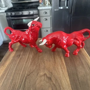 Set 2 VINTAGE Mid Century Modern Red Bull Figurines Made In Japan - Picture 1 of 4