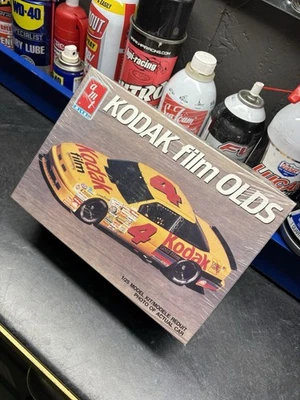 AMT/ERTL, PELÍCULAS KODAK OLDSMOBILE NASCAR: escala 1/25  Foto 1 de 4