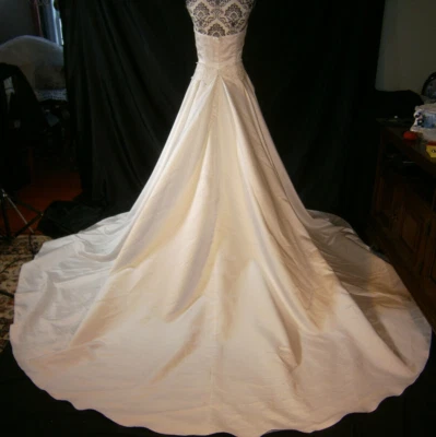 Studio Levana Bridal Coture Overskirt 18-20 Separate Wedding Dress Ivory Satin - Image 1 of 4