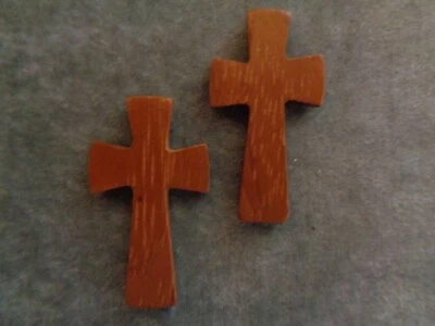 Colgantes/focales cruzados, madera, vidrio, hemalyke, metales, diseños variados. Foto 1 de 4