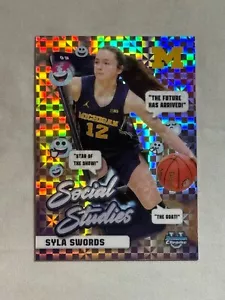 2024-25 Bowman Chrome University X-Fractor Social Studies Syla Swords Michigan - Picture 1 of 2