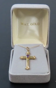14 KT Gold Kreuz mit Amethyst Mitte Stein Anhänger auf dünner Gold Kette LESEN - Bild 1 von 3