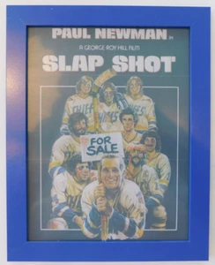 Póster promocional de cine Slap Shot en marco azul tamaño 8-1/2"" x 11"" pared de escritorio - Imagen 1 de 3