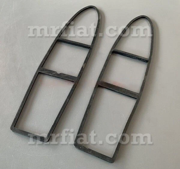 Ferrari 250 GT 2+2 250 GTE RH/LH Tail Lamp Under Plastic Rubber Seal New - Imagem 1 de 1
