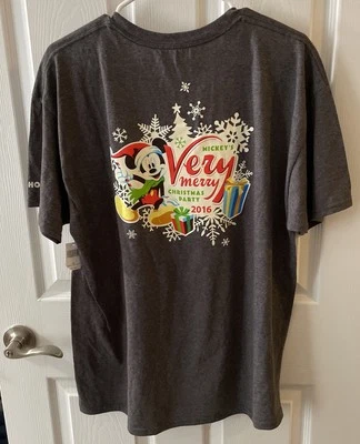 Disney Magic Kingdom Muy Feliz Navidad Fiesta Portapases Camiseta Grande 2016 Foto 1 de 4
