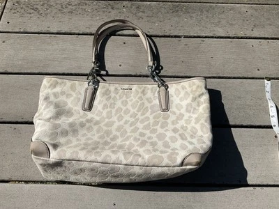 Coach Signature Zip Top Tote Bag Shoulder Bag - K1320-28364 Read - Image 1 of 4