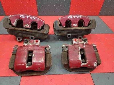 Pinzas de freno delanteras y traseras rojas OEM 05-06 Pontiac GTO (juego de 4) Foto 1 de 4