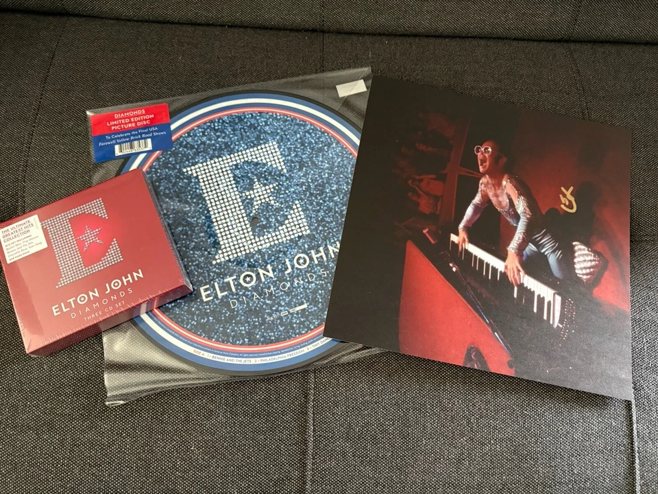 ELTON JOHN DIAMONDS 3 CD SET + PICTURE DISC  WITH 12" X 12" HAND SIGNED ART CARD - Image 1 of 1