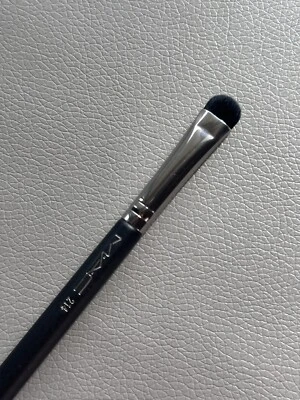 MAC 214 Short Shader Brush New in Sleeve - Image 1 of 3