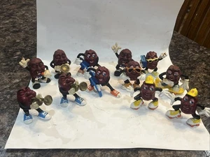 ¡Lote de mini figuras vintage de pasas de California! - Imagen 1 de 5