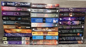 28 Paranormal Romance Paperbacks! Feehan, Kenyon, Frank -13lb Box O' Books! - Imagen 1 de 15